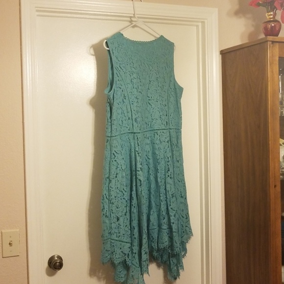 Dress - Picture 2 of 3
